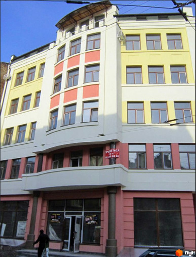вул. Костомарова, 1/3