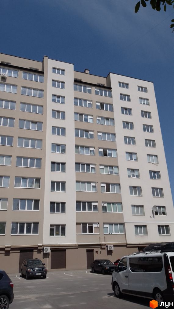вул. Рєпіна, 36