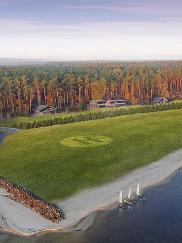 КМ New Haven Luxury Village