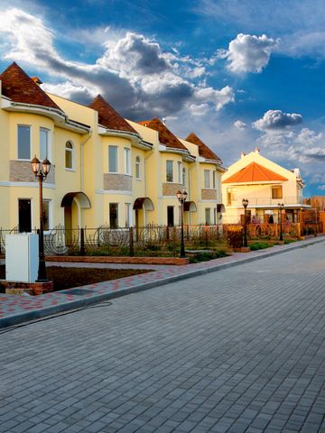 КМ Перлинне