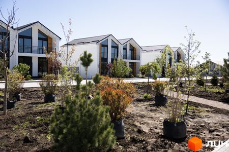 КМ Gardd House Eco Village
