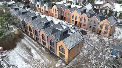 Таунхауси FORT HOMES