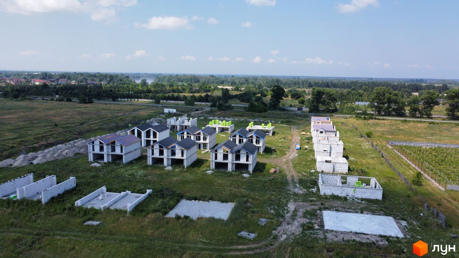 Ход строительства КГ Gardd House Eco Village, 0, июнь 2023