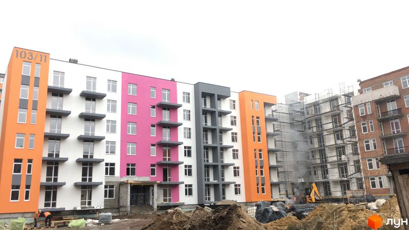 вул. Соборна, 103/11, 103/15