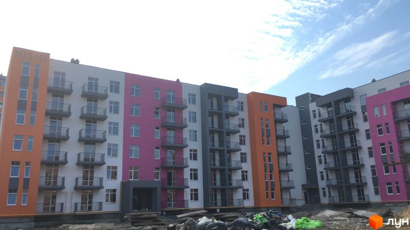 вул. Соборна, 103/11, 103/15