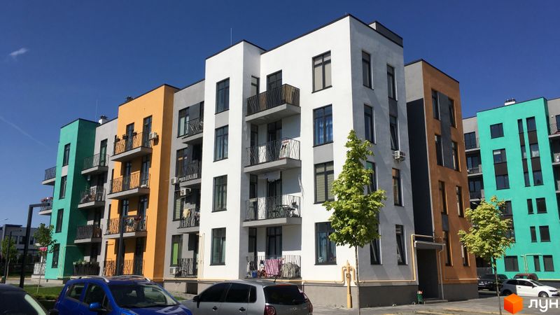 	вул. Соборна, 103/6, 103/7