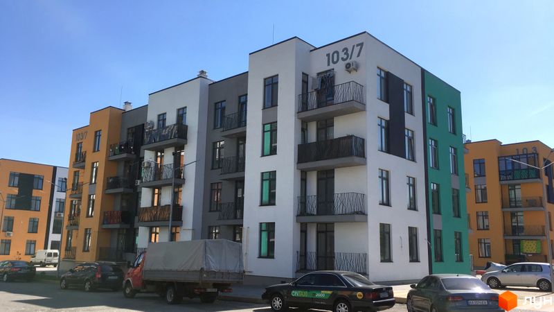 	вул. Соборна, 103/6, 103/7