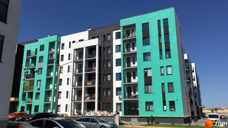 	вул. Соборна, 103/8-103/10