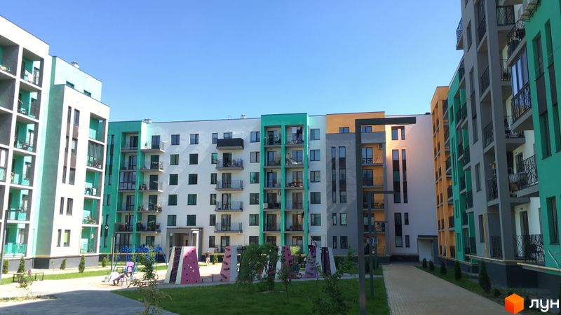 	вул. Соборна, 103/8-103/10