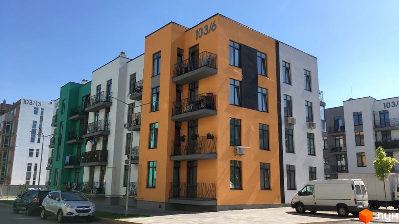 	вул. Соборна, 103/6, 103/7