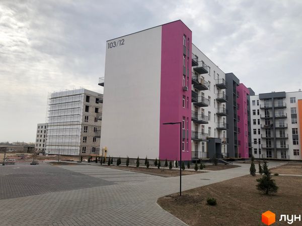 вул. Соборна, 103/14, 103/12, 103/13