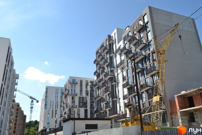 Ход строительства ЖК OBRIY2, 1 дом (секции 1-3), август 2021