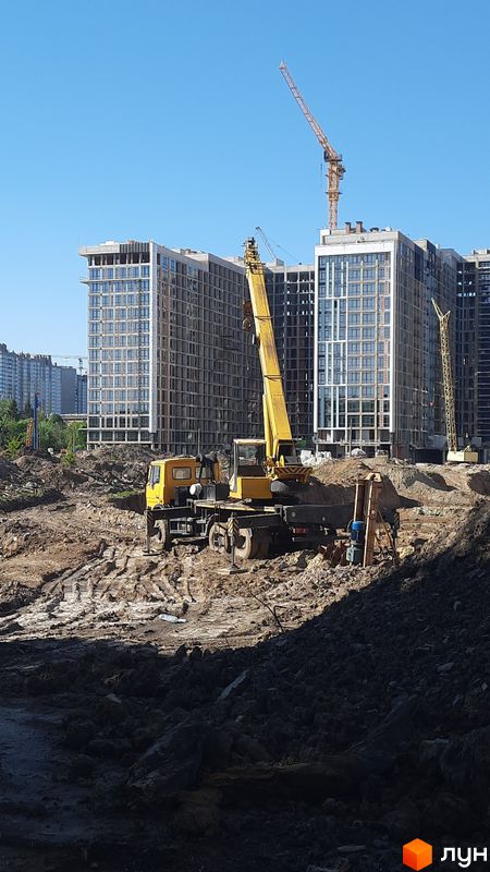 Ход строительства ЖК Феофания City, Корпуса  А, B, апрель 2024
