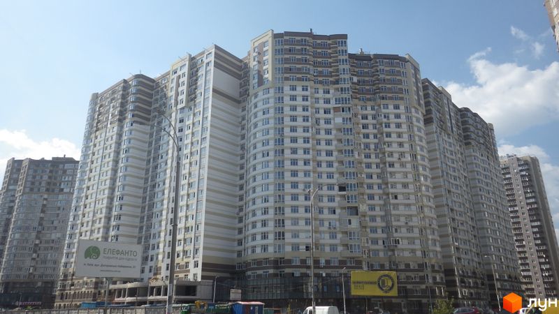 Ход строительства ул. Ахматовой, 22 (стройпл. 8а, Позняки-2), , август 2014