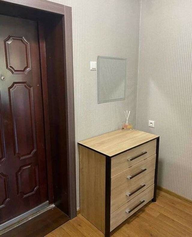 1832824493891000