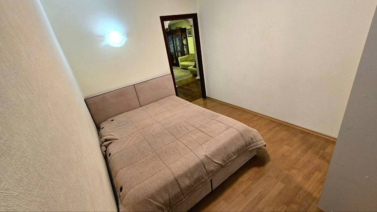 1837338322086001