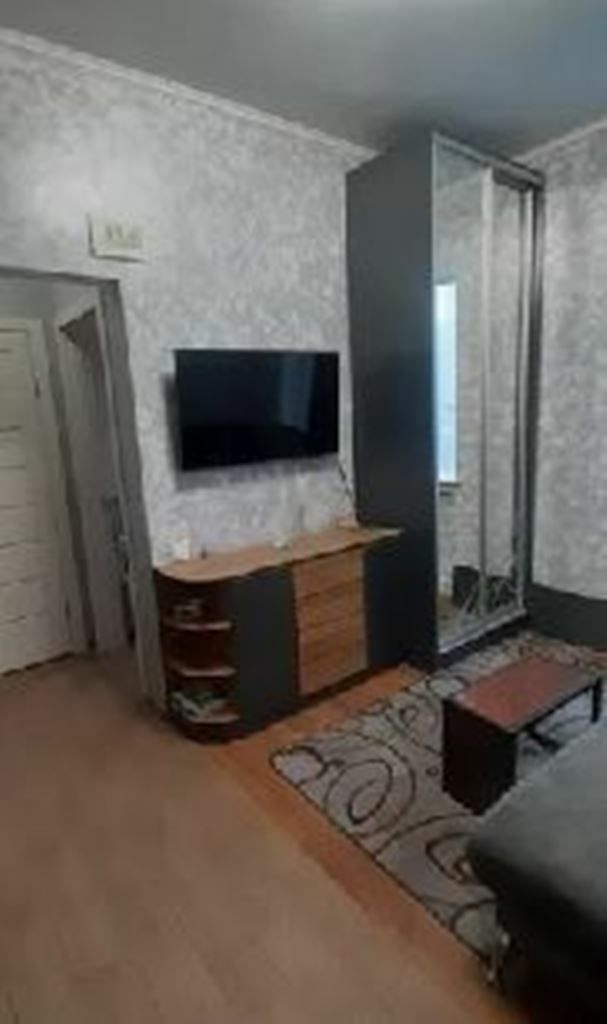 1831379103816010