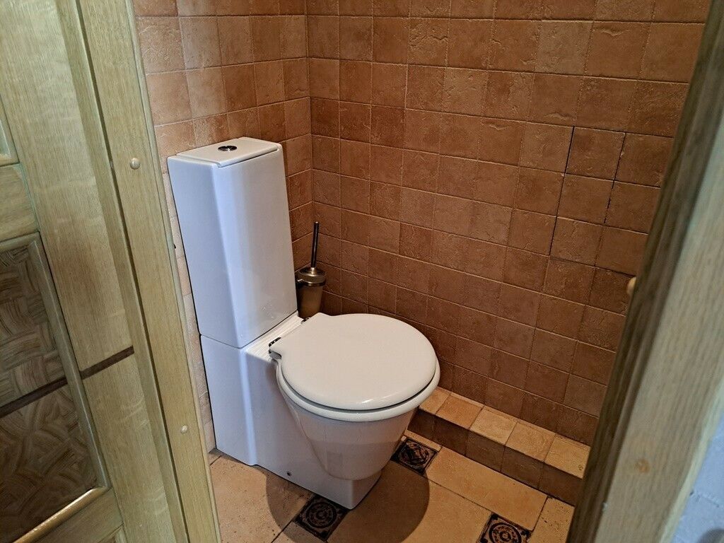 1834977780977010