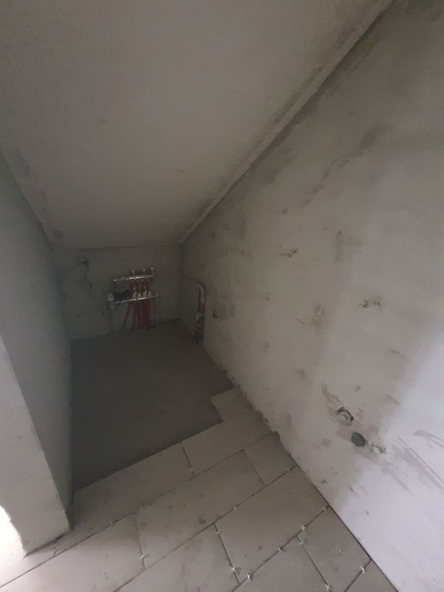 1808208834413100