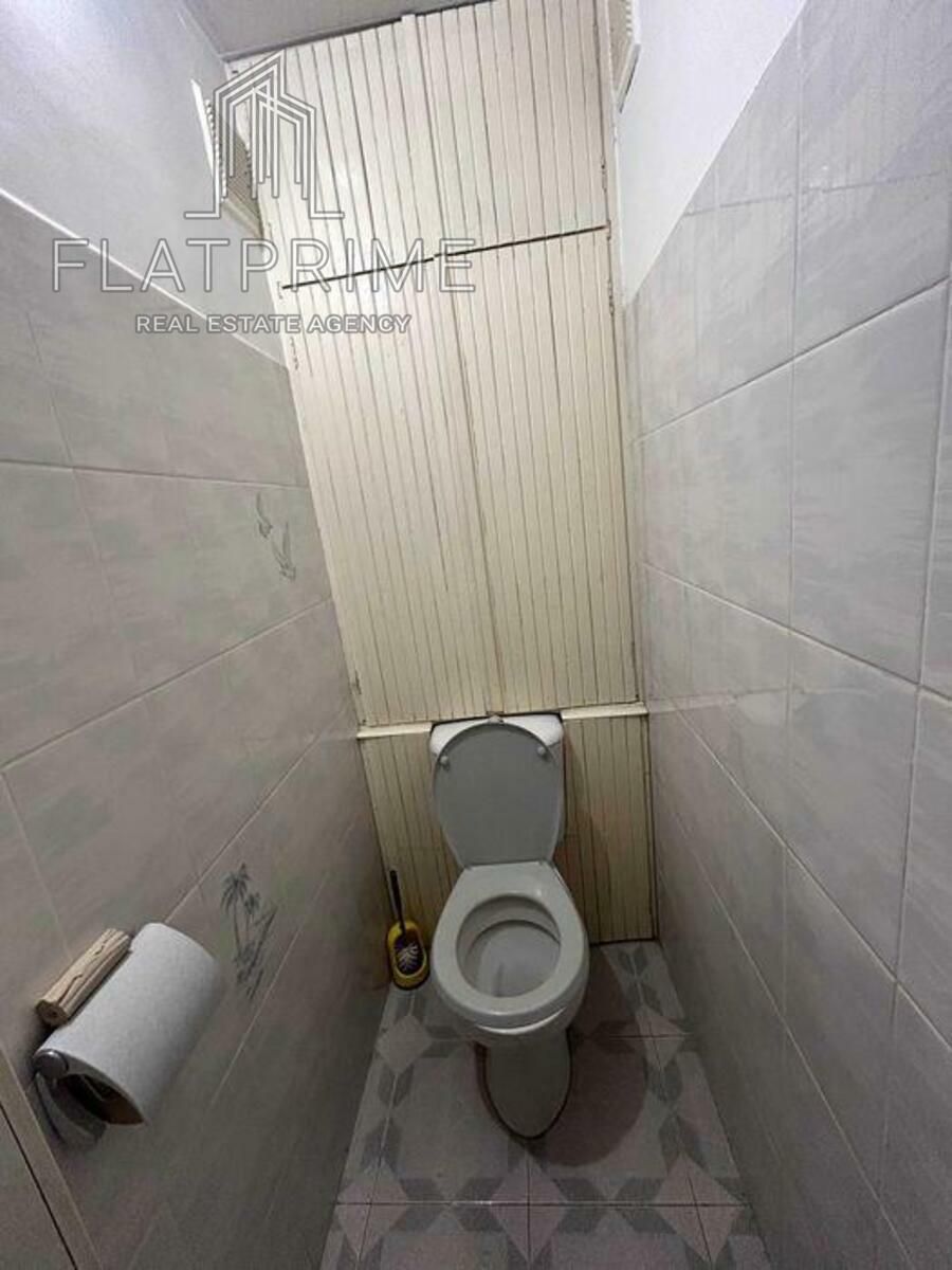 1831628431956102