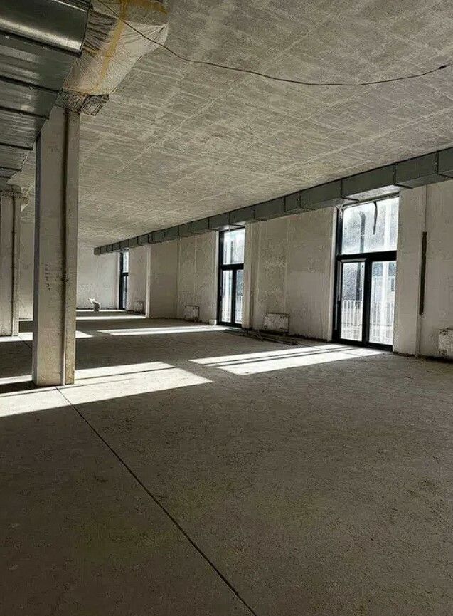 1835365227358102