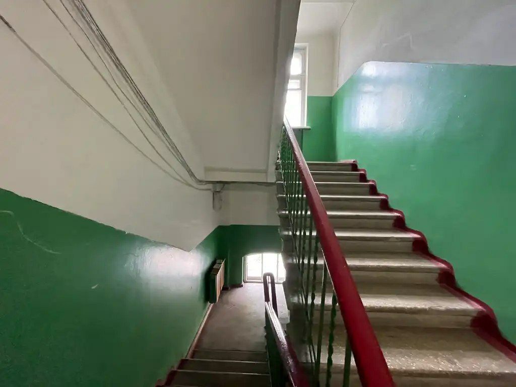 1836220831721102