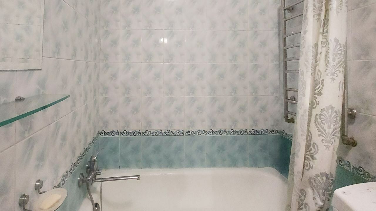 1830830743492104