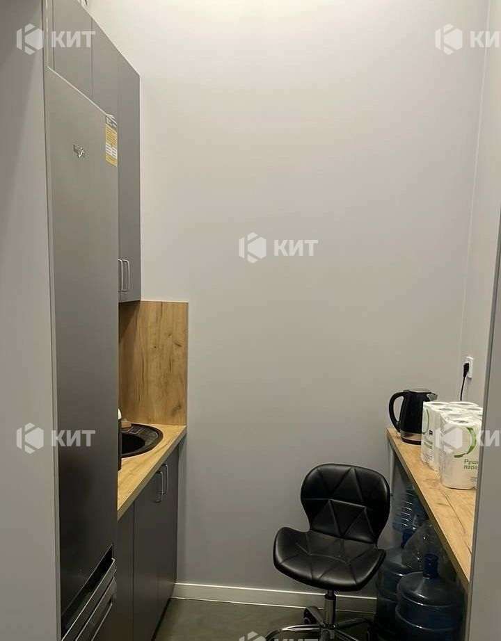 1827666859415105