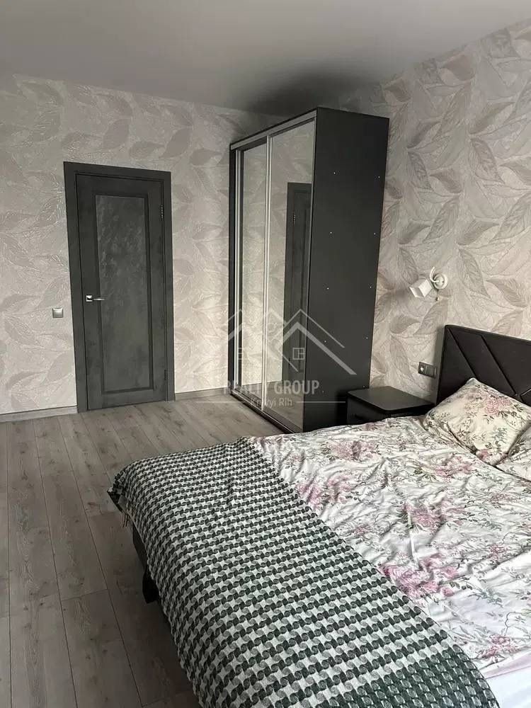1835183481443106