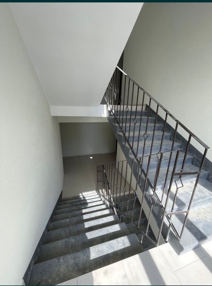 1835548837070106