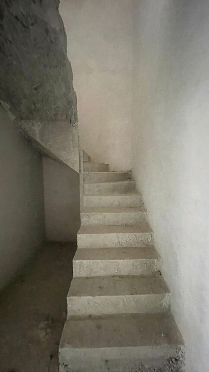 1837165845770106
