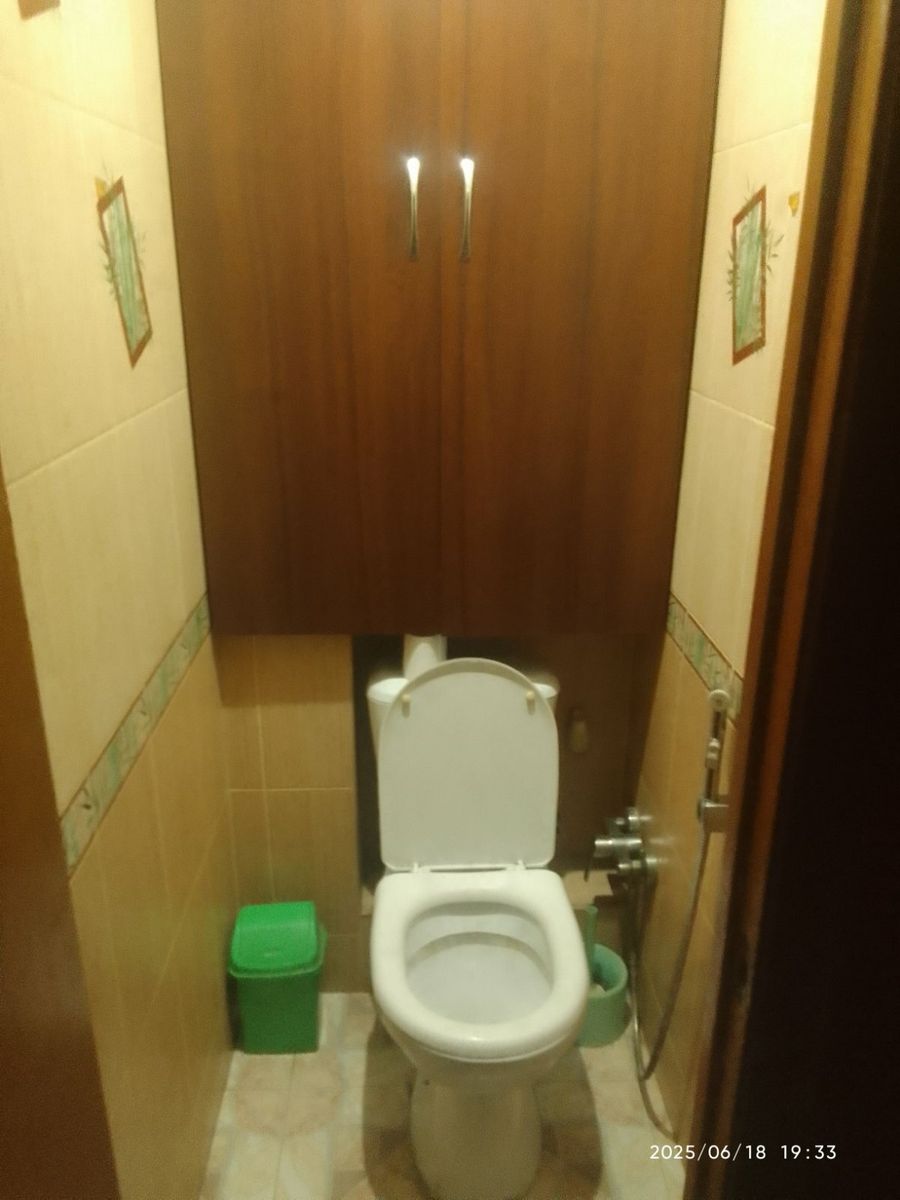 1835809368975107