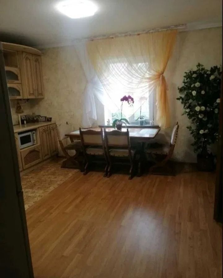 1825494983479109