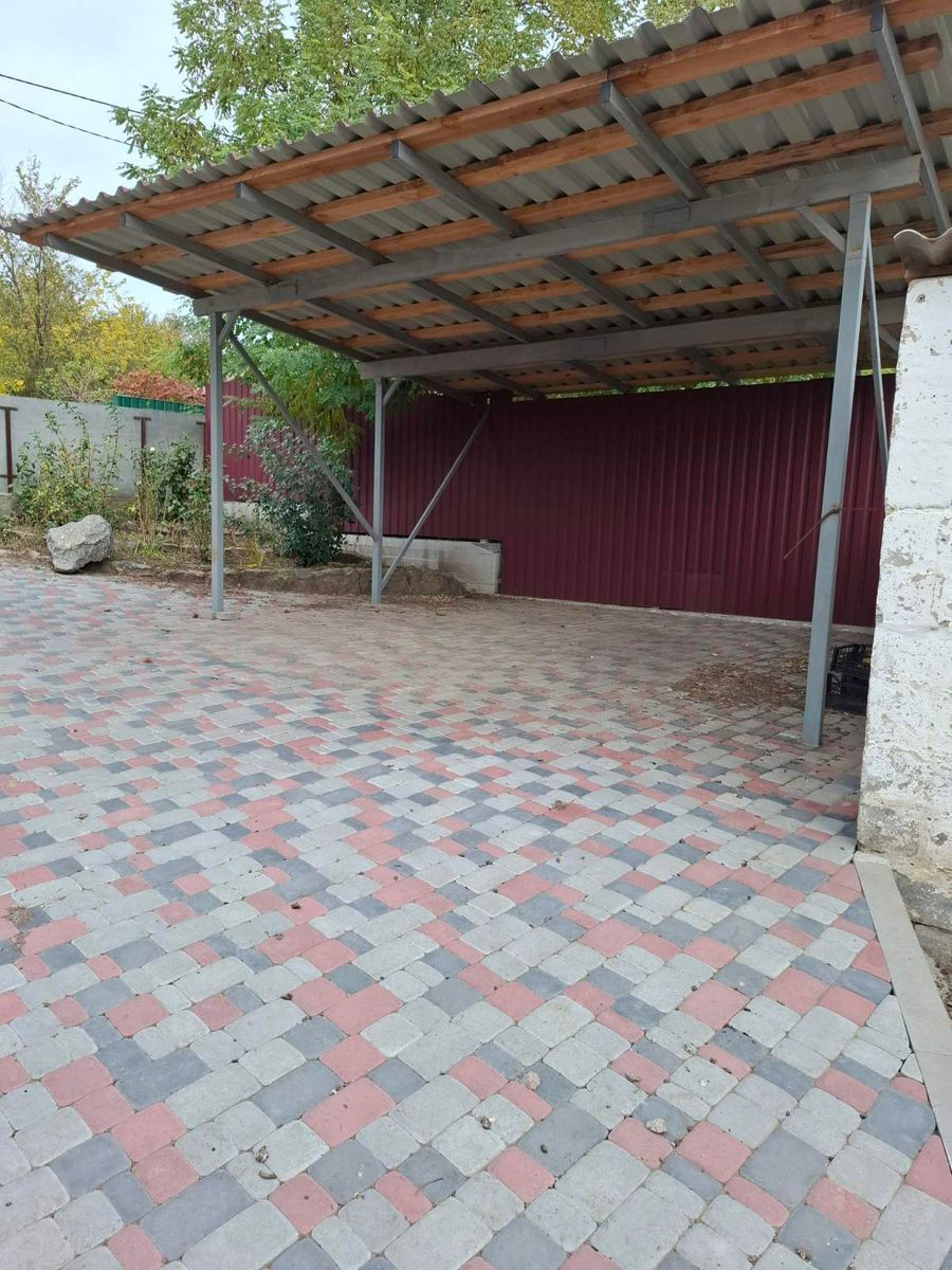 1818957876385011