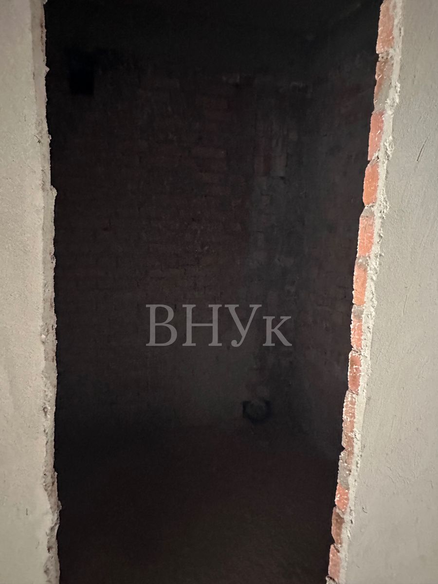 1834808801531011