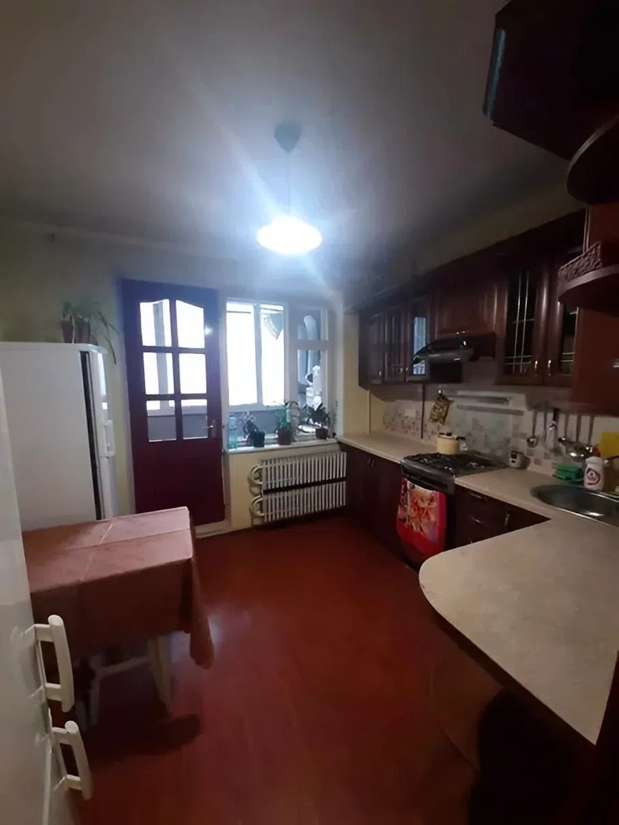 1838451784802011