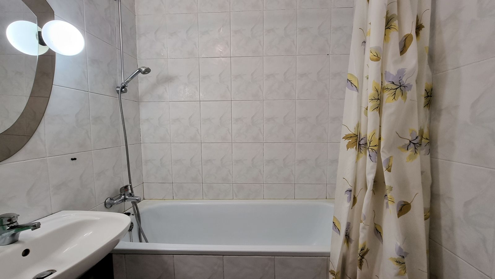 1835074079442110