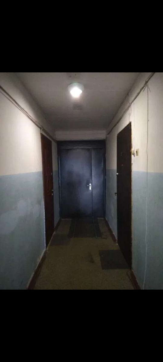 1835483859428111