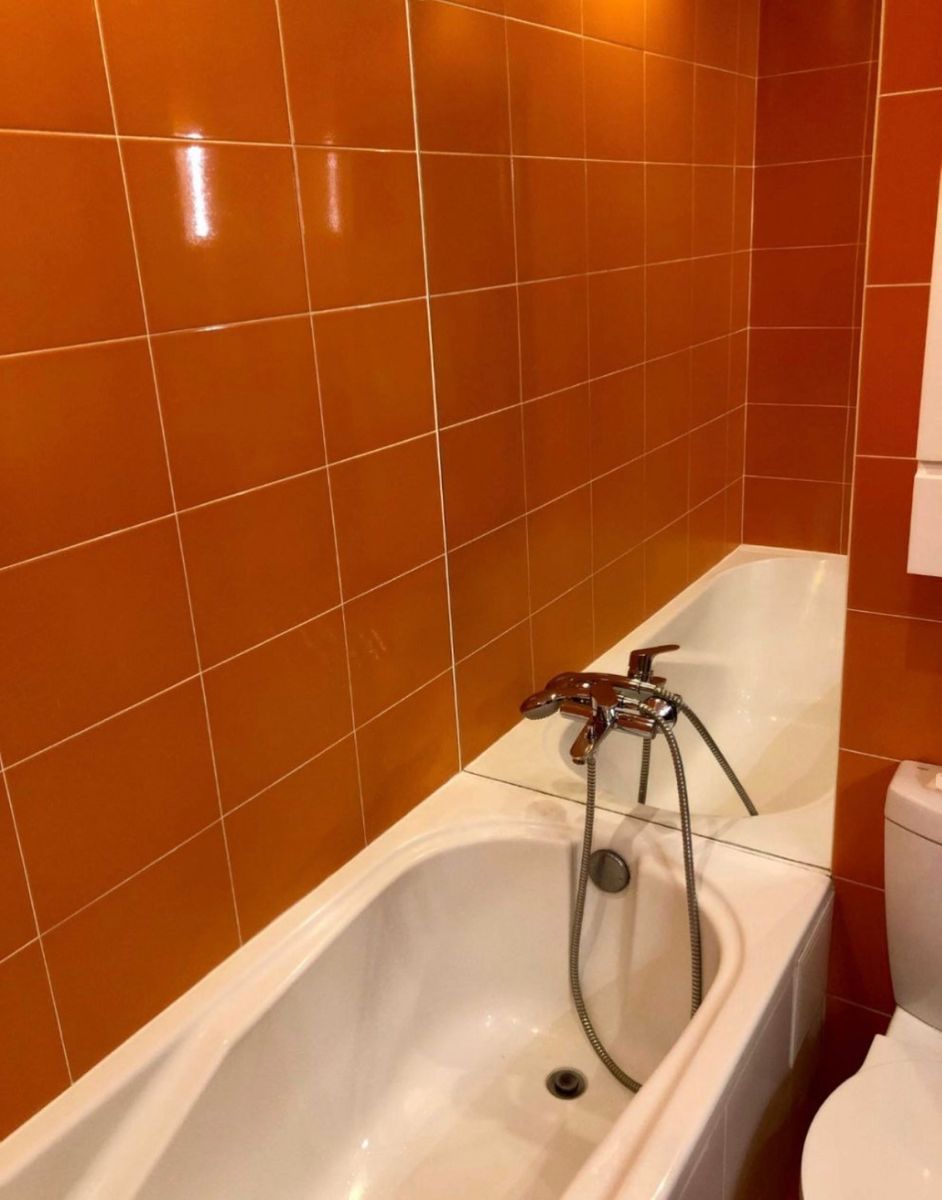 1833359773606112