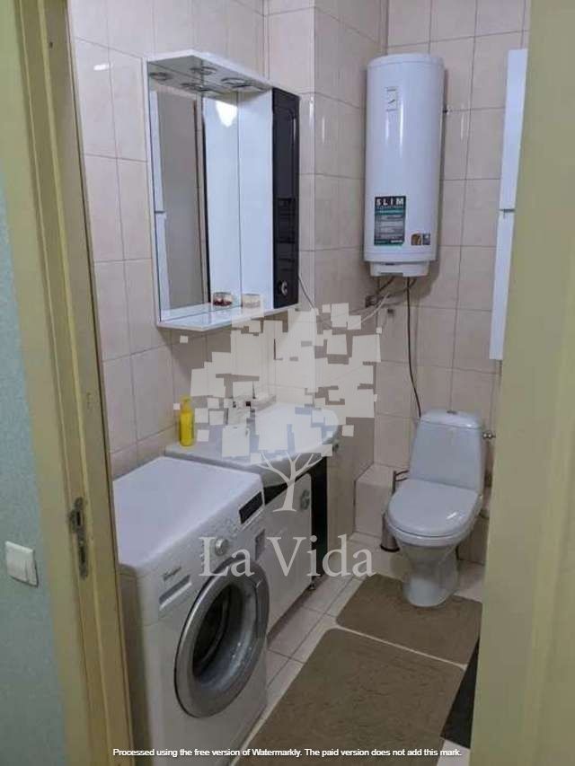 1832006435497113