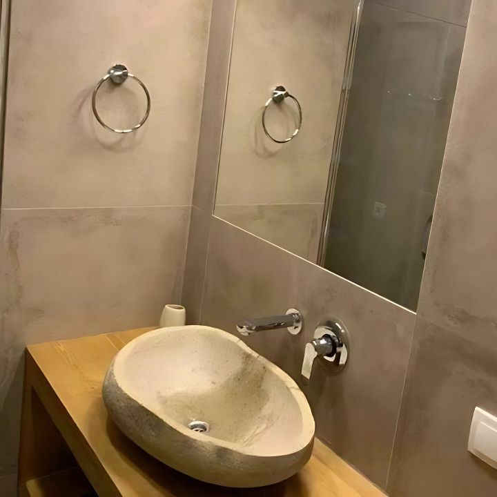 1835095636415113