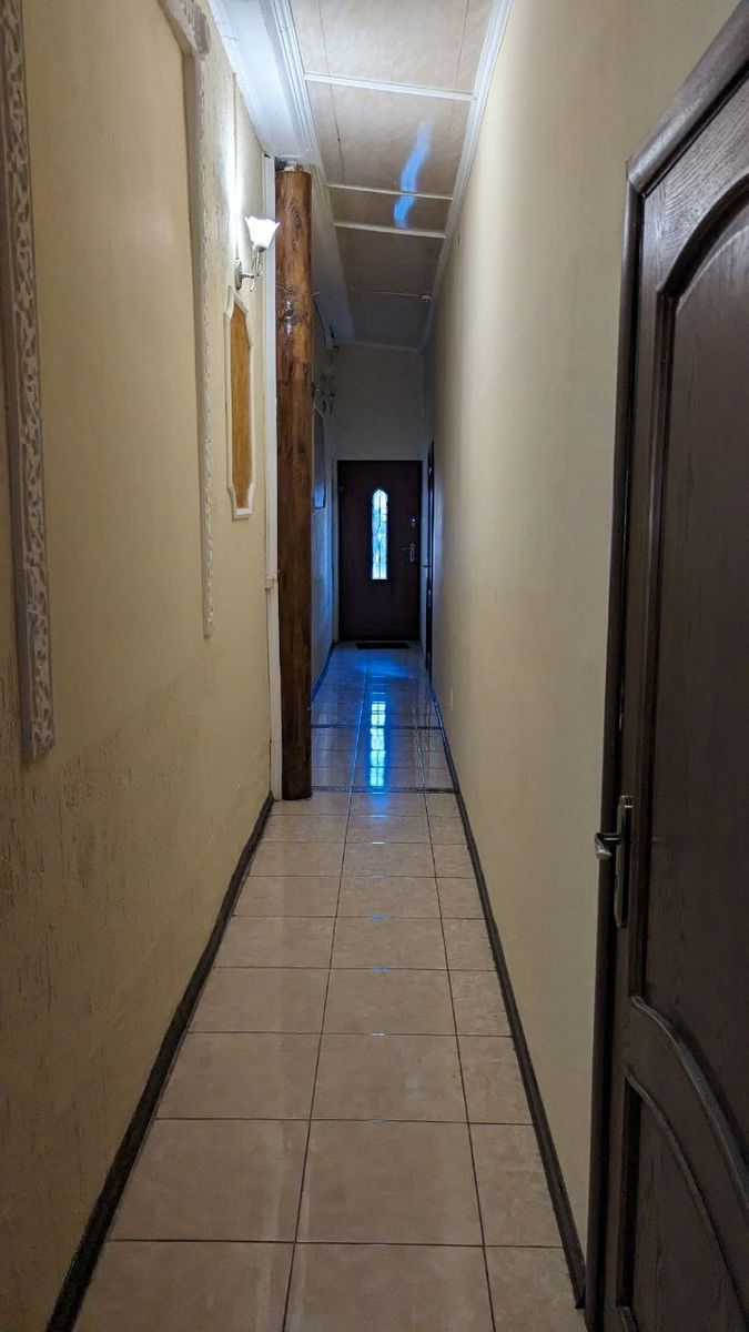 1835892472001114