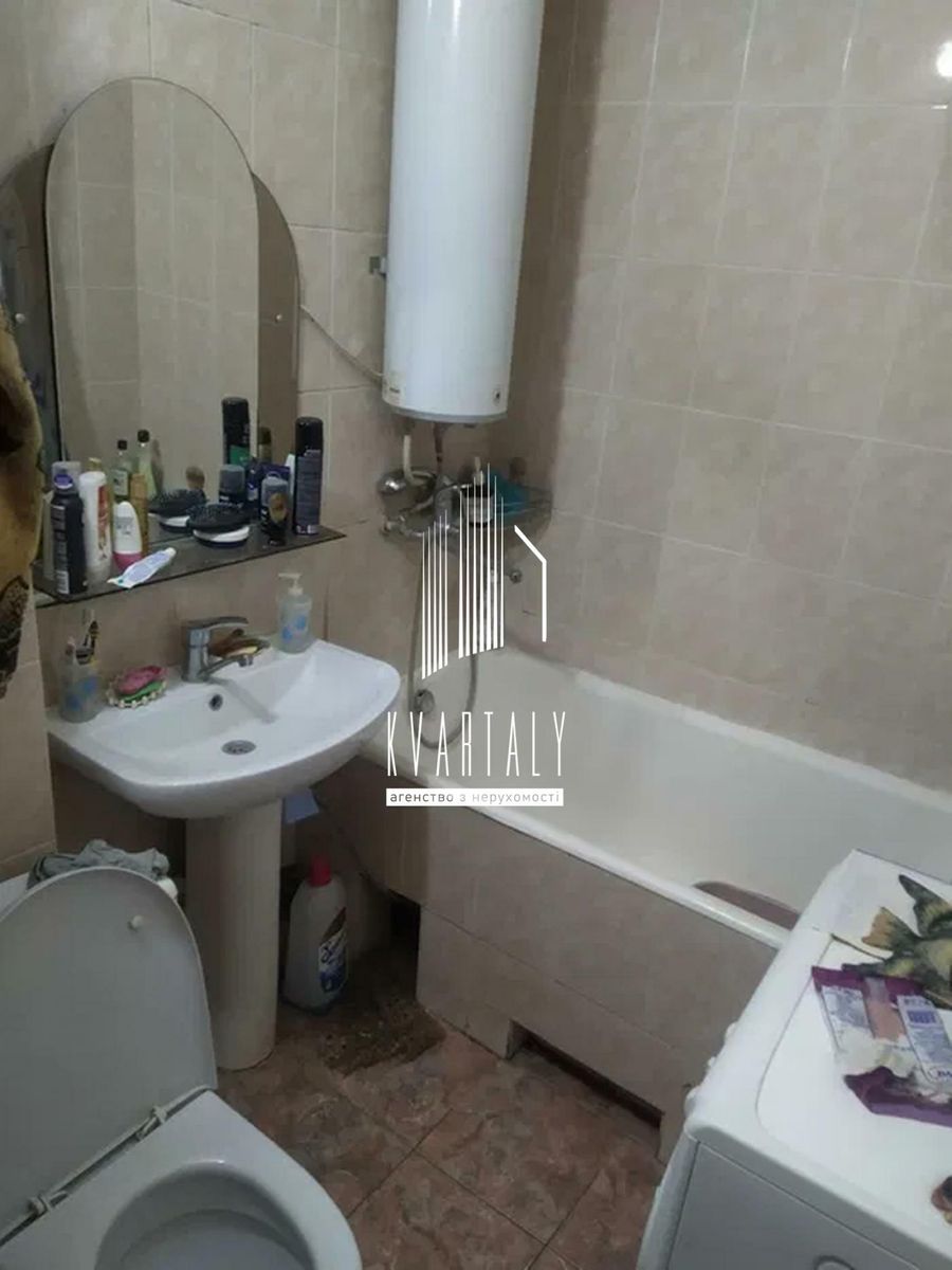 1831902235223116