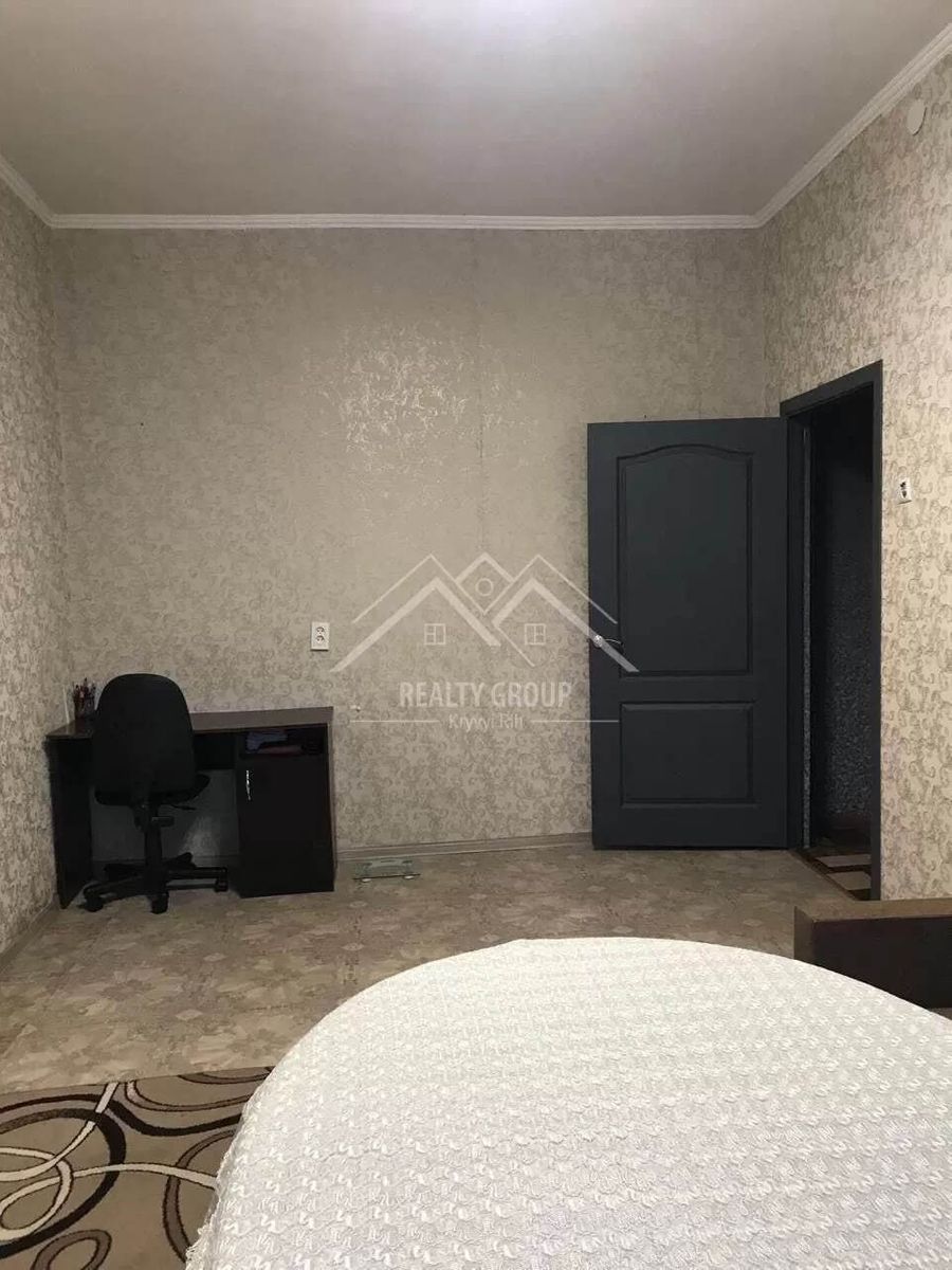 1841678844580117