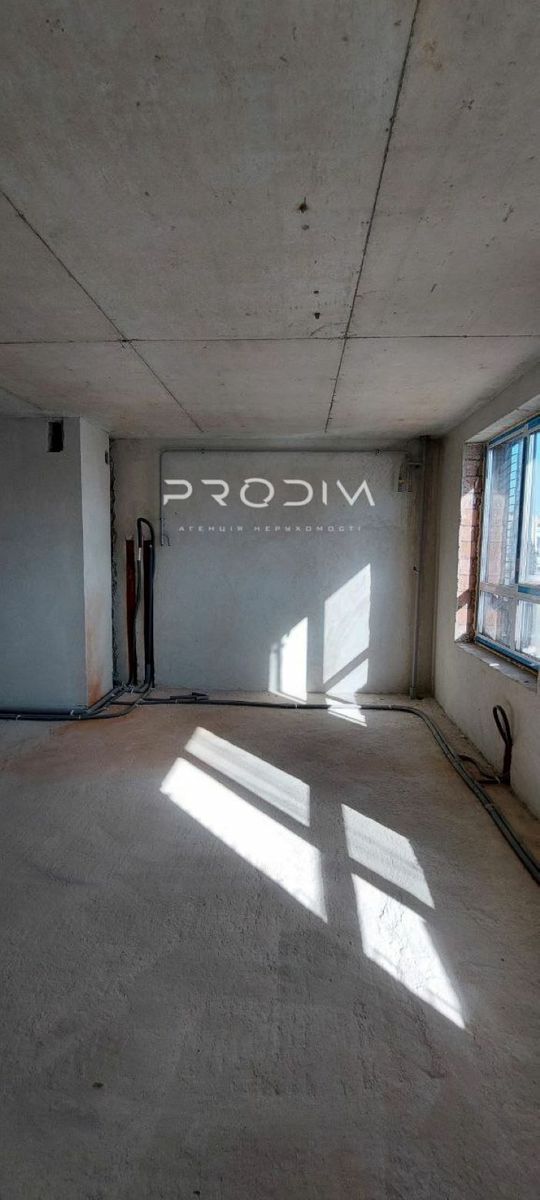 1832092840376118