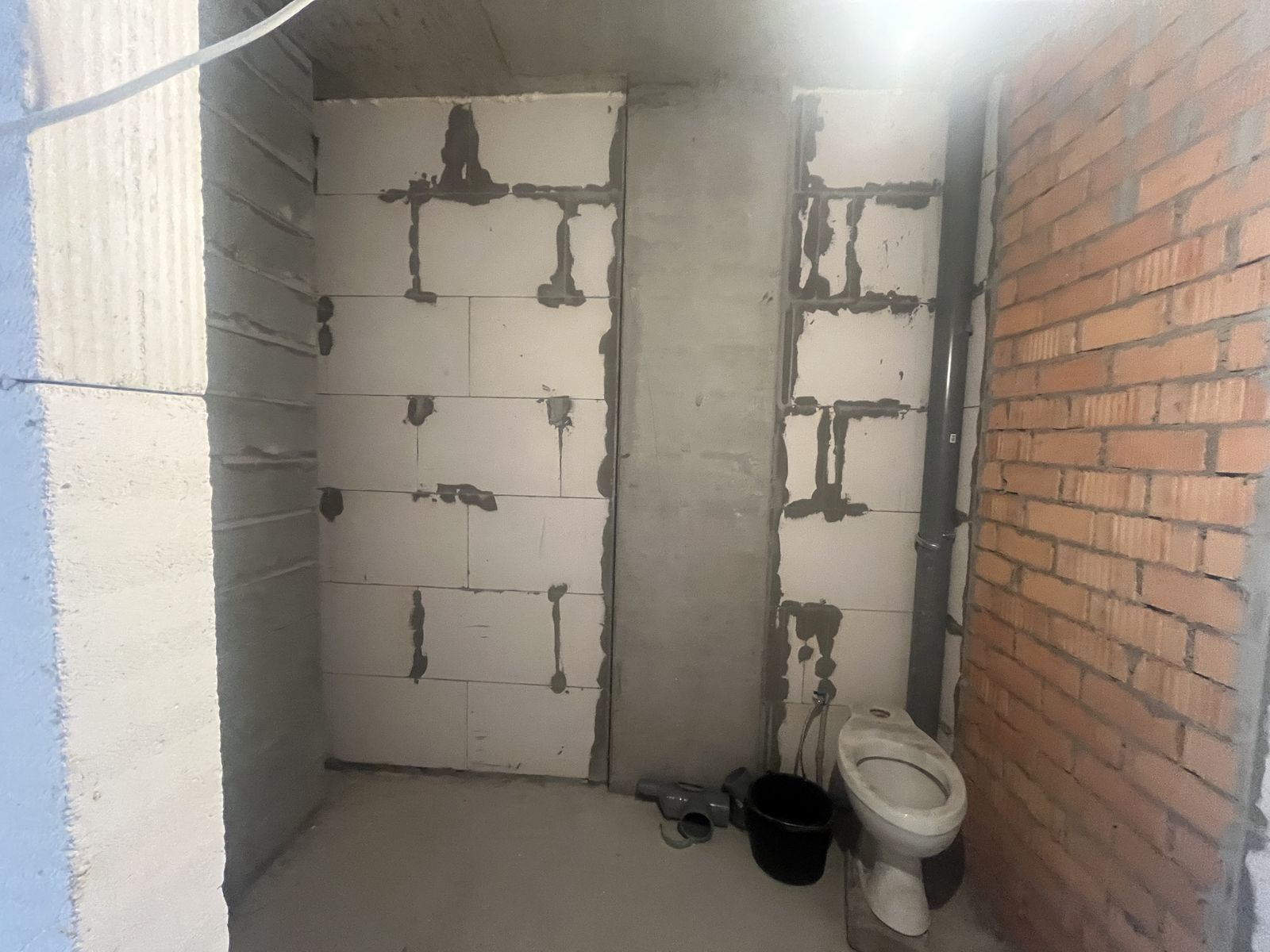 1833913655309012