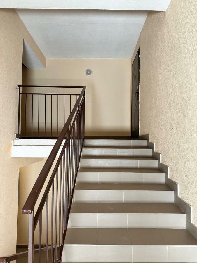 1833993528378012