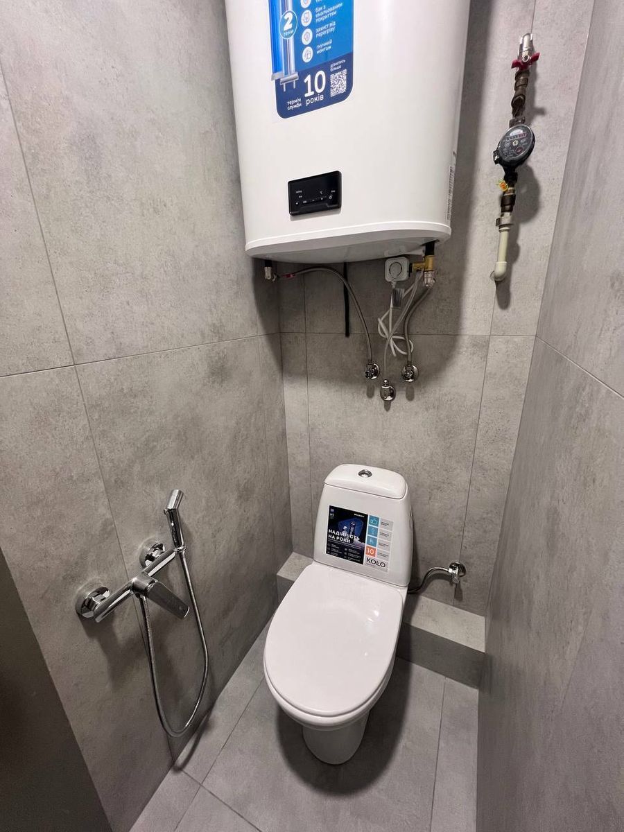 1831897217353121