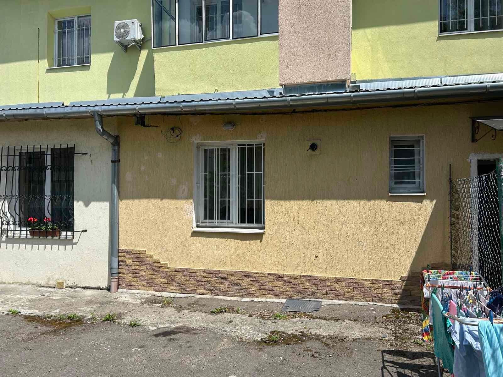 1835580954772121