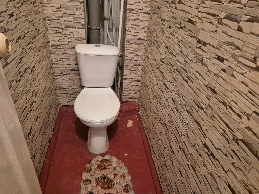1835361574850122